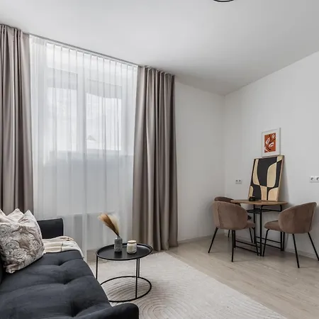 Fox Rock - Self Check In ヴィリニュス