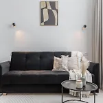 Fox Rock - Self Check In Vilnius